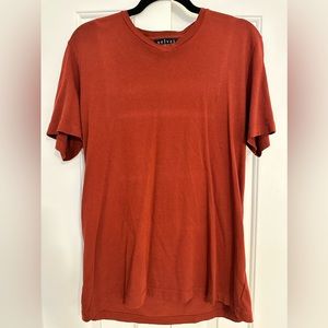 VELVET - Men’s Cranberry V Neck T Shirt Size Medium